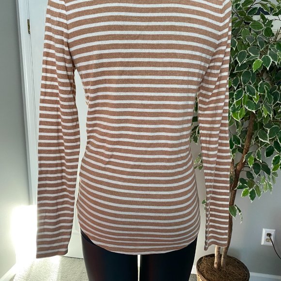 Abercrombie & Fitch Striped Long Sleeve Tee - Size M - Picture 4 of 6